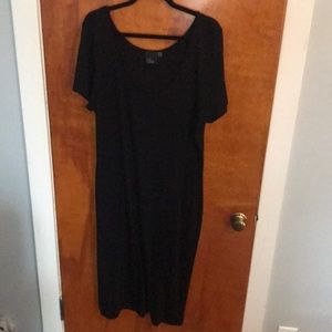 ONLY WORN ONCE BLACK FITTED MIDI DRESS